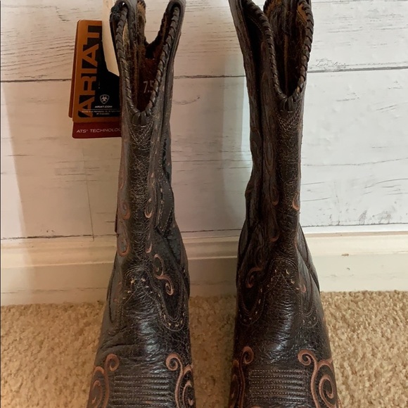 Ariat Shoes - Ariat Boots women’s Size 7.5